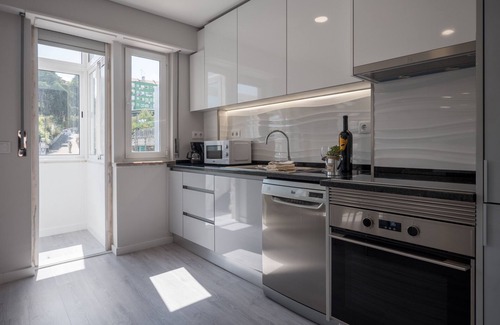 Sao Bento Apartment | RENT4REST SAO BENTO CHARMING 1 BEDROOM APARTMENT