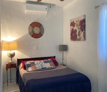 Monclova House | Renta de habitación/cama matrimonial