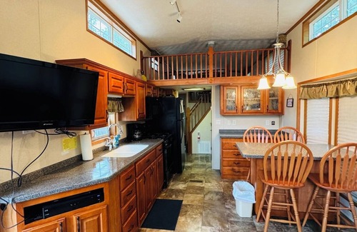Wisconsin Dells Cabin | Rental Cabin #401 w/Queen Bed