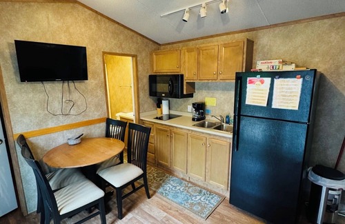 Wisconsin Dells Cabin | Rental Cabin #403 w/Queen bed