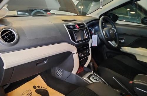 Kimbulapitiya Boat Rental | Rental Cars Sri Lanka PVT LTD
