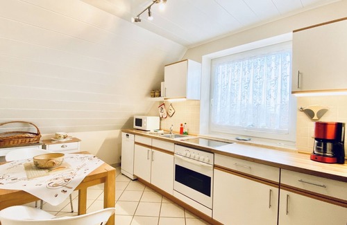 Kirchdorf Apartment | Rental-Deluxe-Private Bathroom-Garden view-Garten-1Schlafzimmer-DG