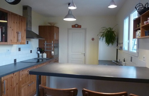 Ferran House | Rental tidy house for 6 people
