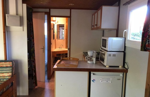 Mimizan Ski Chalet | Rentals close to shops with enclosed garden for families or others.