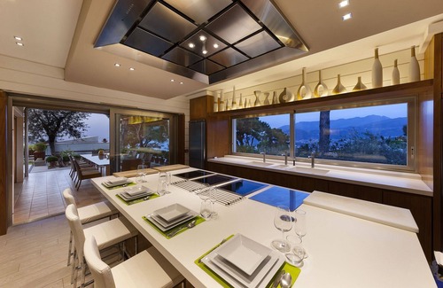 Priora Villa | Rentals in Italy - Villa Bay in Sorrento, with sea view, garden , pool, 6 bedrooms, 12 sleeps.