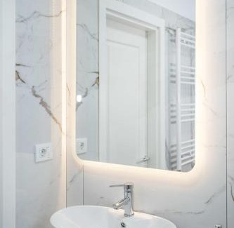 Gura Humorului Apartment | RentForComfort Ellys 2BDR Apartment