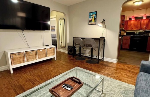 Renton House | Renton Gem: 2BR Near Airport, Landing, Southcenter, Bellevue, Seattle