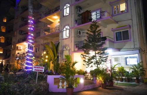 Arpora Apartment | RENTON MANOR BY JOY STAYS
