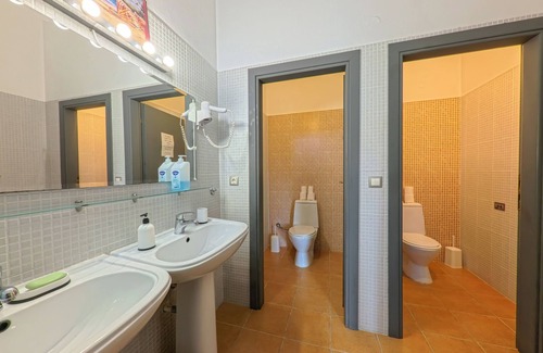 Thessaloniki City Centre Hotel | RentRooms Thessaloniki