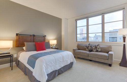 Pearl District Apartment | Renu Suites at The Burlington Portland