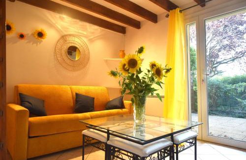 Montelimar House | Repos et Tranquillité - Super Calme de la campagne - Clim - Grande Piscine Partagée au Sel - Déco cosy tout confort - Proche Commodités