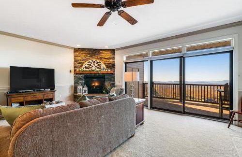 Sugar Mountain Apartment | Reserve 34-D