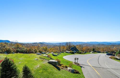 Sugar Mountain Apartment | Reserve 34-D
