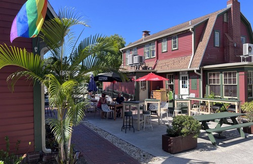 Central Sarasota Apartment | Reserve Retreat Room- Beautiful, Bright 1 BR, 1 BA W/Kitchenette Dwntwn & Beach