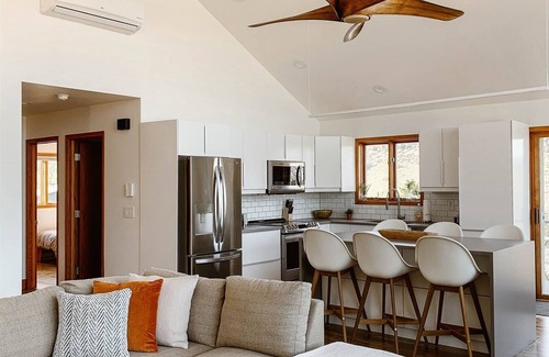 Fort Collins House | Reservoir Retreat with Hot Tub and Views