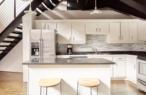 Theater District Apartment | Reside Houston Dwntwn, Wyndham