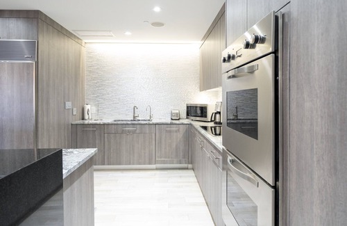 Seven Mile Beach Condo | Residence 302 2 Bedroom Condo by Redawning