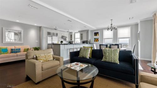 Diamond Beach Apartment | Residence 601 At The Grand
