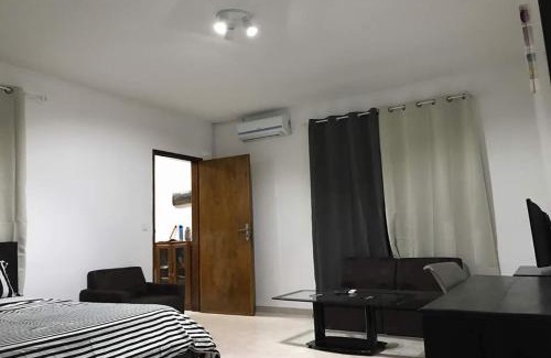 Dakar Apartment | RESIDENCE ADSL Studio MTN