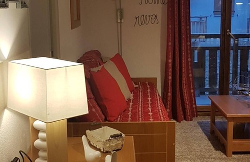 Albiez-le-Vieux Apartment | Residence Albiez Montrond, the hamlet of needles