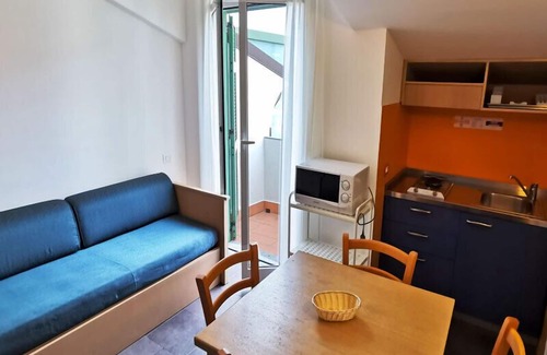 Pietra Ligure Apartment | Residence Dei Fiori Pietra Ligure Two-room Apartment 4 Pax