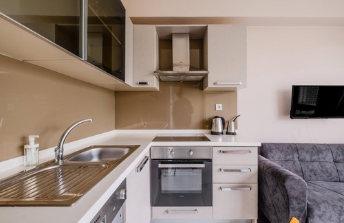 Mahmutbey Apartment | Residence Flat, 30 min to Istanbul Airport