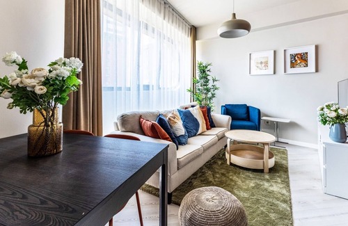 Kartal Apartment | Residence Flat w Shared Pool, 5 min to Metro