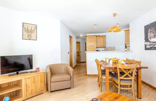 Pralognan-la-Vanoise Apartment | Residence Les Jardins de la Vanoise * - 3 Rooms Mountain Corner 8 People