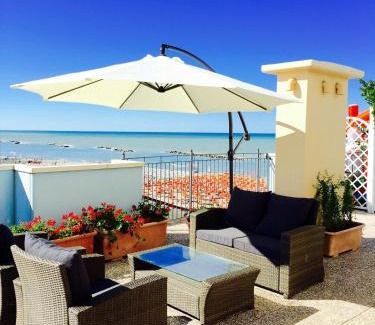 Torre Pedrera Apartment | Residence Frontemare