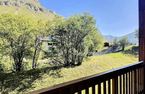 Val-d'Isere Apartment | Residence Hameaux De Val - Friendly apartment and its covered parking