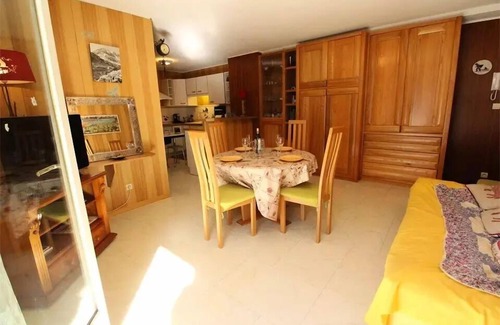 Bagneres-de-Luchon Apartment | Residence Hotel De France - 3 Pieces4/6 Pers (Normal) 7 sleeping accommodations LUCHON BAGNES
