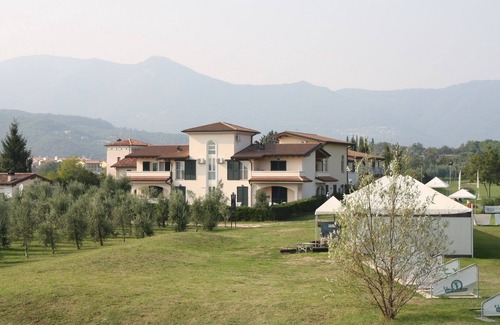 Cunettone-villa House | RESIDENCE IL COLOMBARO ~ THREE-ROOM APARTMENT B15