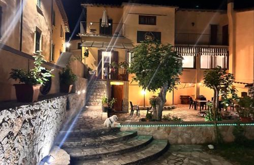 Cerreto di Spoleto House | Residence il giardino sul fiume Nera