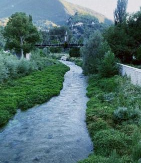 Cerreto di Spoleto House | Residence il giardino sul fiume Nera