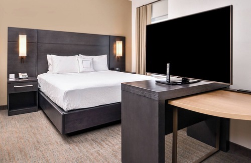Paw Creek Hotel | Residence Inn by Marriott Charlotte Northlake