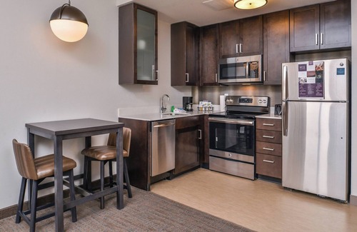 Paw Creek Hotel | Residence Inn by Marriott Charlotte Northlake