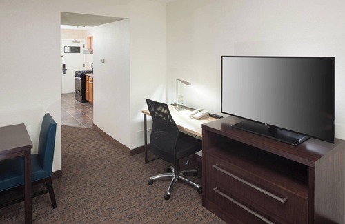 Country Club Plaza Area Hotel | Residence Inn by Marriott Kansas City Country Club Plaza