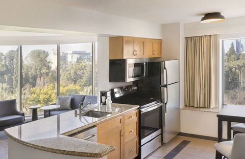 Downtown Sacramento Hotel | Residence Inn by Marriott Sacramento Downtown at Capitol Park