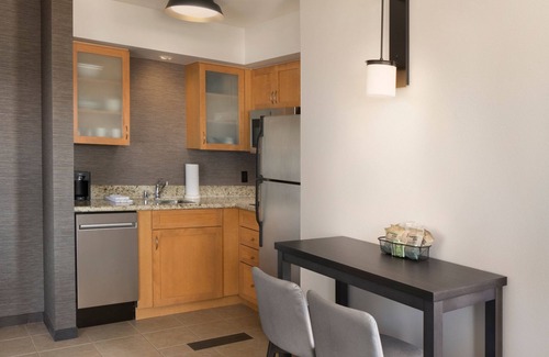 Downtown Sacramento Hotel | Residence Inn by Marriott Sacramento Downtown at Capitol Park