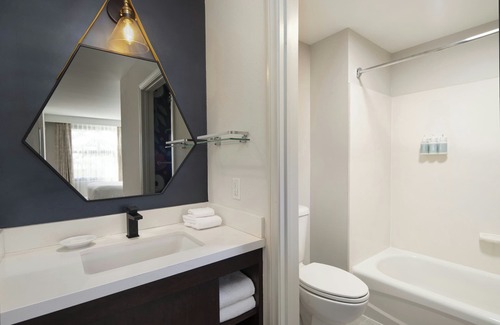 Irvine Business Complex Hotel | Residence Inn by Marriott Irvine John Wayne Airport