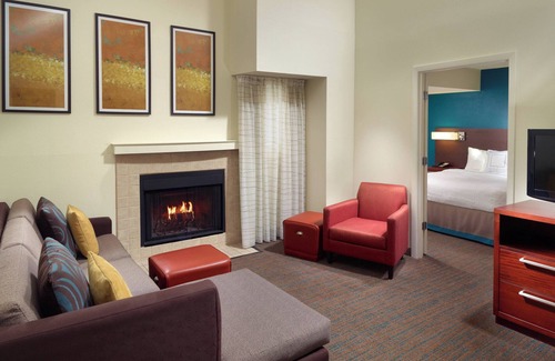 Merry Oaks Hotel | Residence Inn by Marriott Nashville Airport