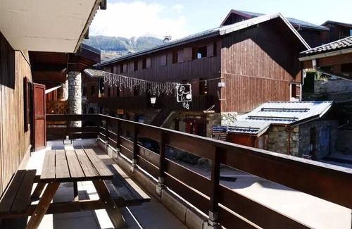 Montchavin Apartment | Residence LES ROCHES ROUGES - 2 Rooms for 7 People