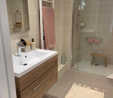 Cholet Apartment | RESIDENCE MONTANA