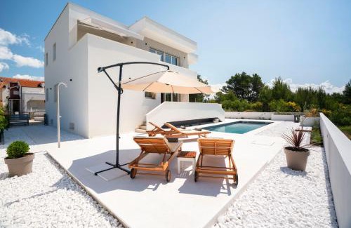 Srima Villa | Residence Opera