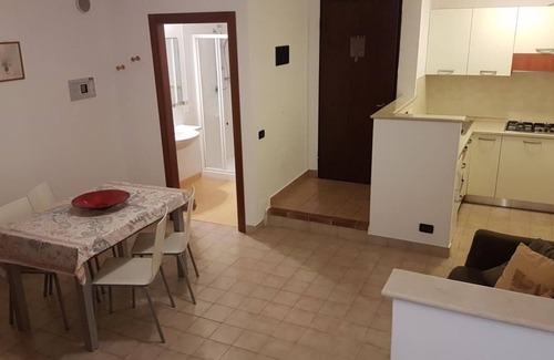 Manerba del Garda Apartment | Residence Primera three-room apartment Tipo D3 sous terrain for 6 people