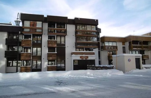 Val-Thorens Apartment | Residence Roc De Peclet 2 - VAL THORENS location: Warm studio with cabin in a quiet area