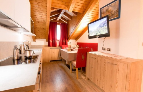 Campitello di Fassa House | Residence Villa Artic