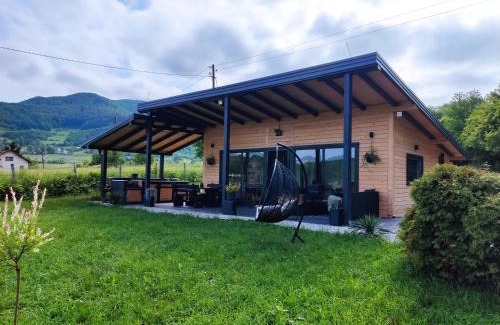 Zenica-Doboj Canton House | Residence Wood Pool & SPA
