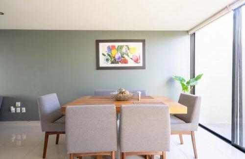 Tlajomulco de Zuniga House | Residencia Galicia Family