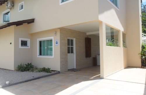 Zimbros House | Residencial Baia Bela 90 meters from the beach Cantinho de Zimbros Bombinhas SC